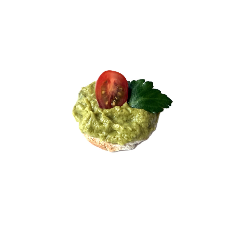 Bezlepková chlebová kanapka luxus s avokádovým guacamole a cherry rajčátkem